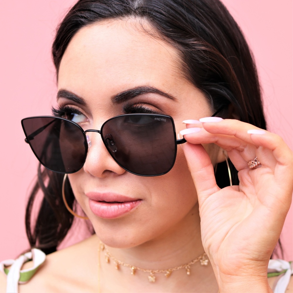 Black Cat Eye Sunglasses - Picture 1 of 7
